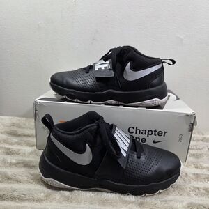 Nike Black and Silver Athletic Shoes